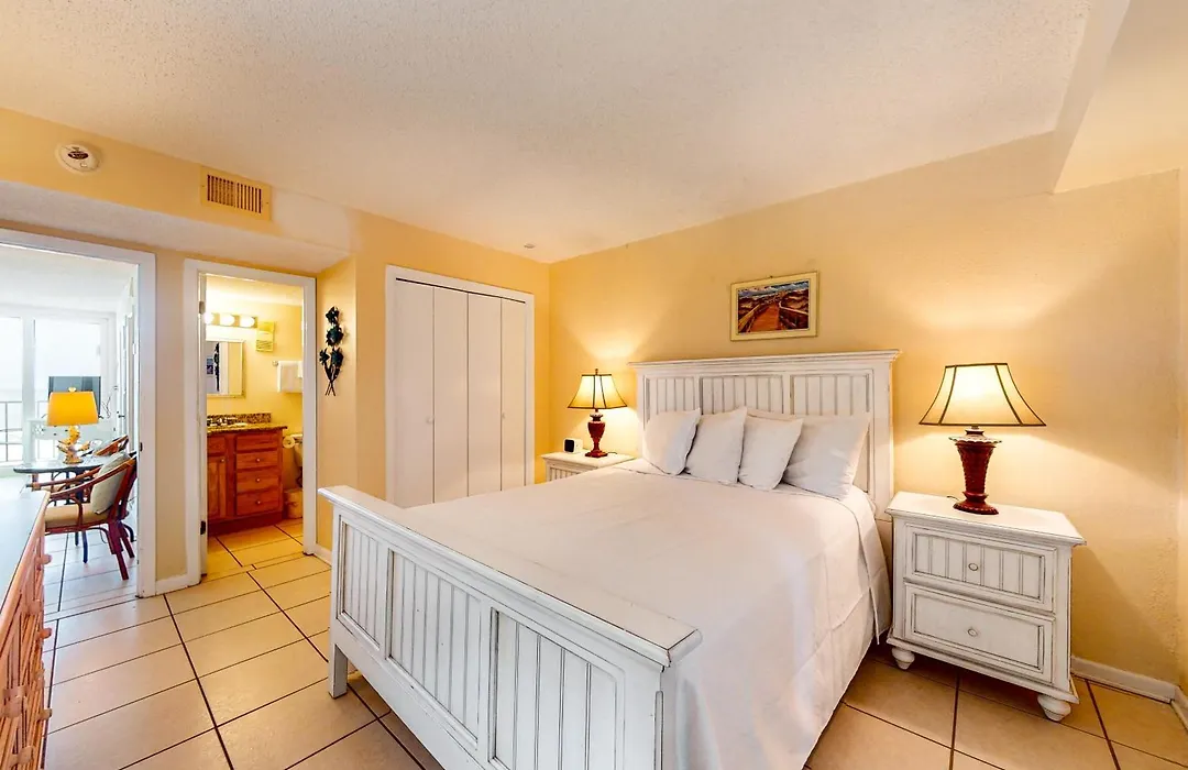 Island Shores Condos-1