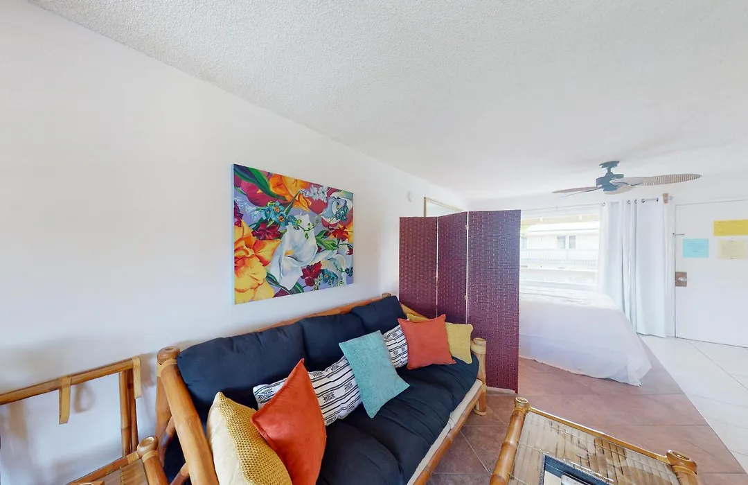 Kona Shores-1