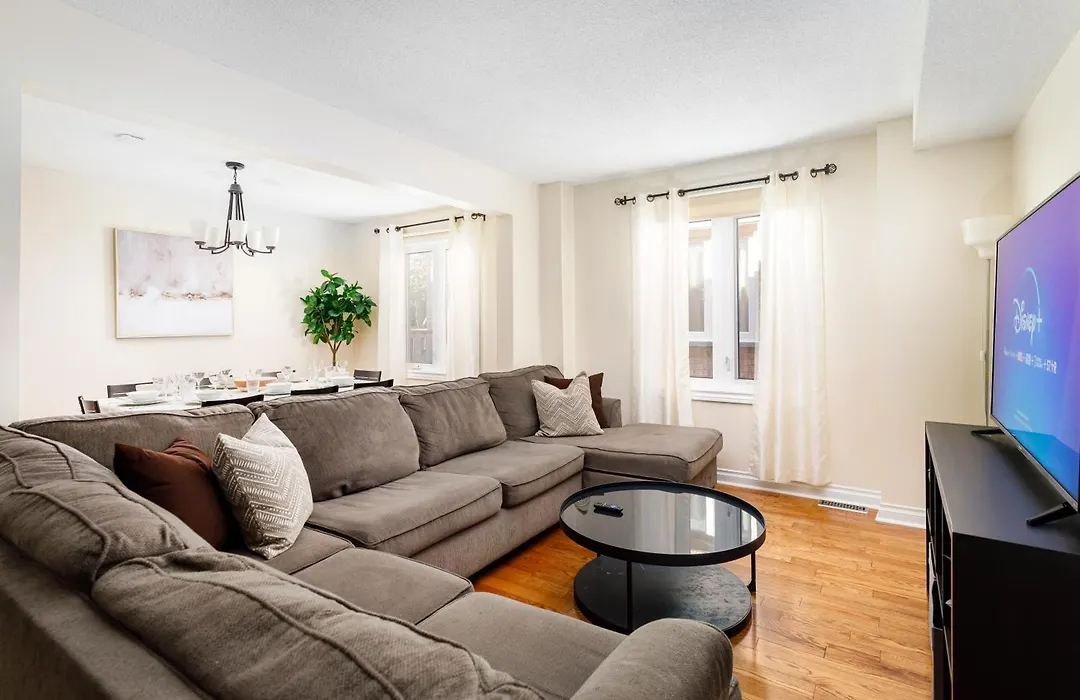 Spacious Large 4 Bedroom House - Upper 2 Floors!-1