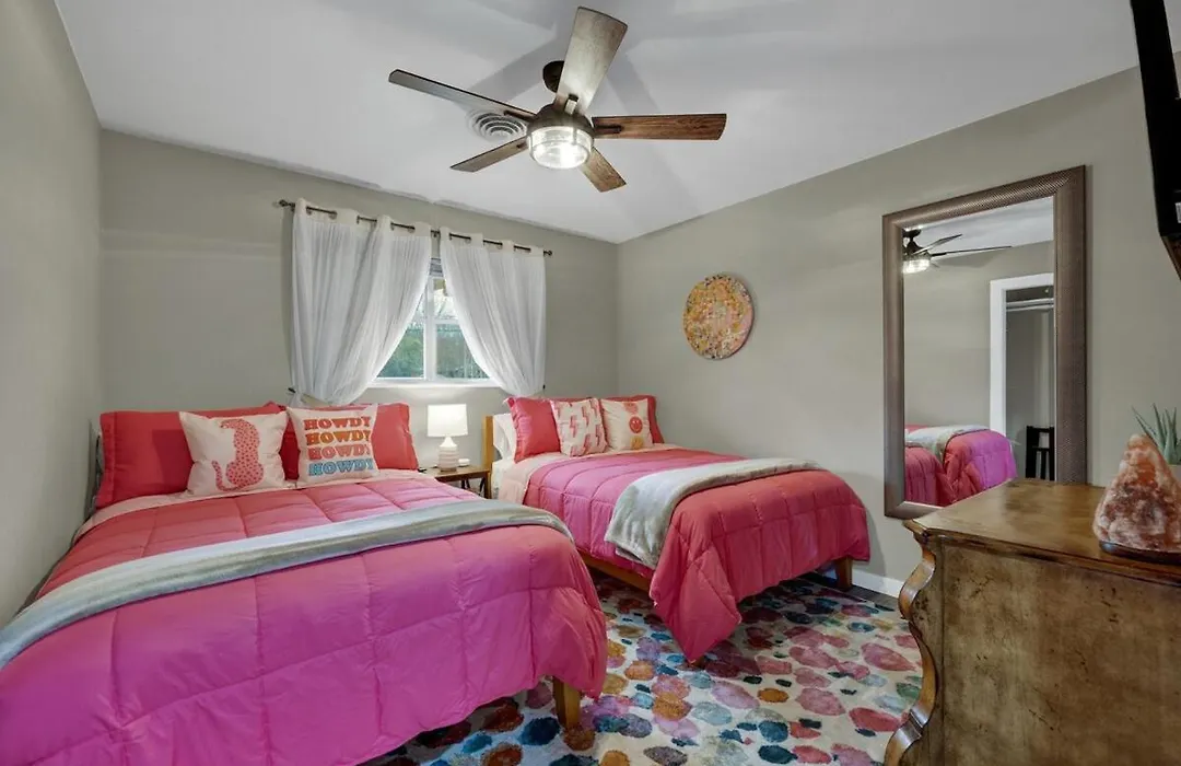 David Earl'S Shack - Hot Tub Fire Pit & Sleeps 8-1