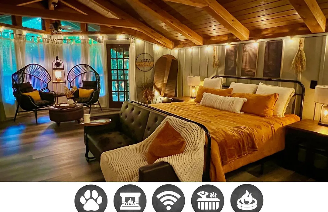 Light'N Bug Bungalow-1