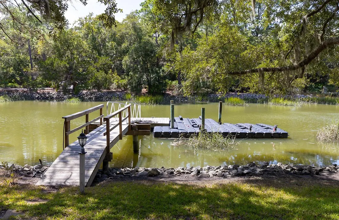 17 Baynard Cove -Just A 5-Minute Walk From White Sandy Beaches, Enjoy A Private Pool And Dock In Your Backyard-1
