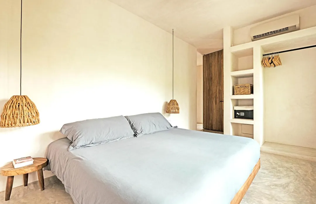 Casa Areca, Awarded Architectural Villa Located In A Secured Gated Community, With Concierge Services-1