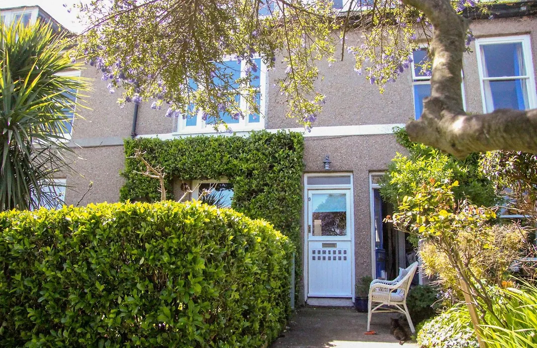 Admiral Cottage-1