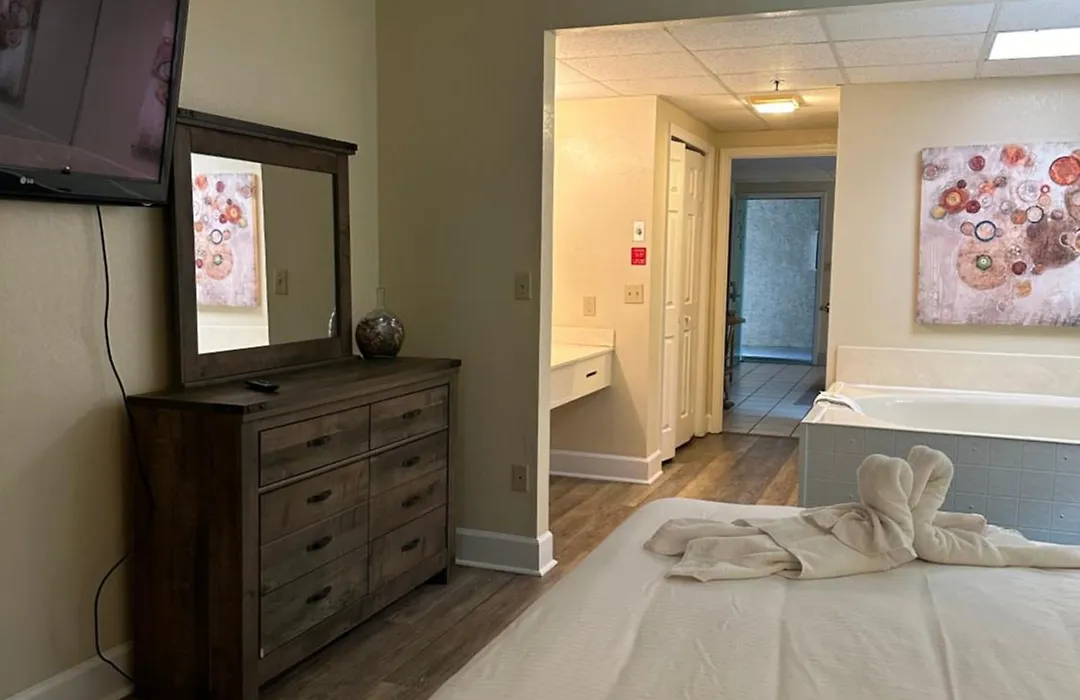River Place Condos 609 1Bd, 2 Bath-1