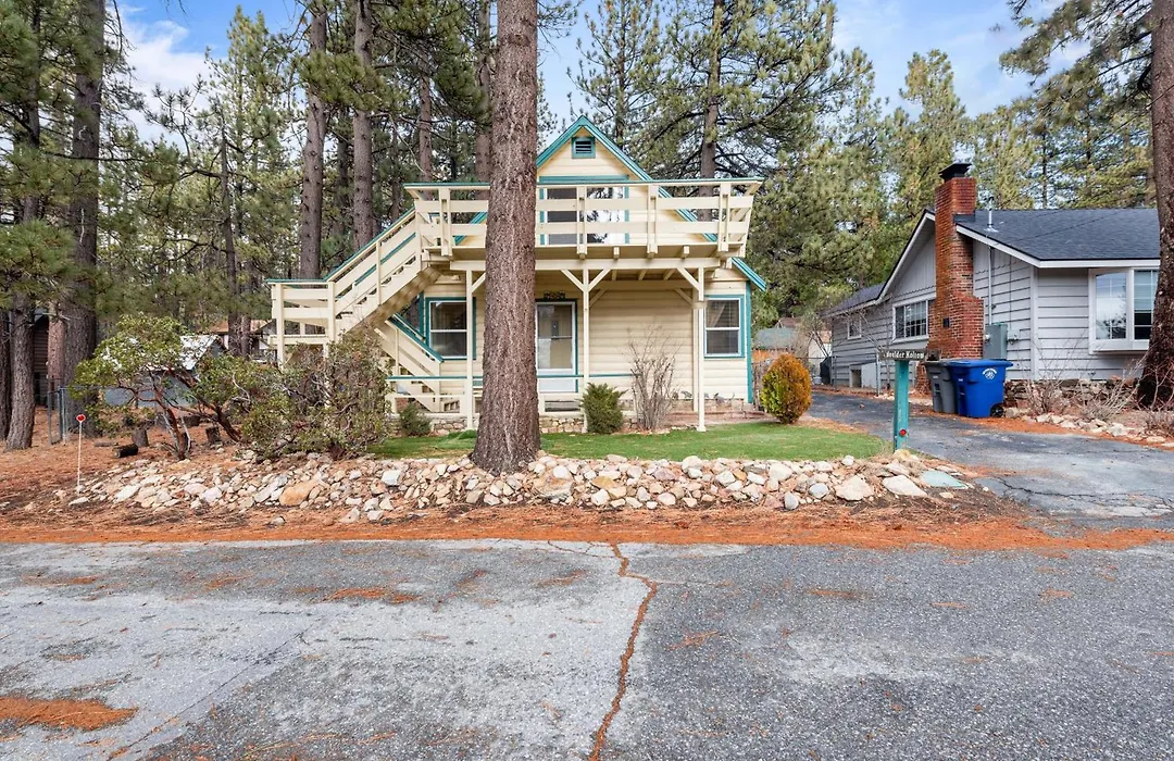 Boulder Hollow - Features An Older Style To Experience A Rustic Cabin! Lakeview!-1
