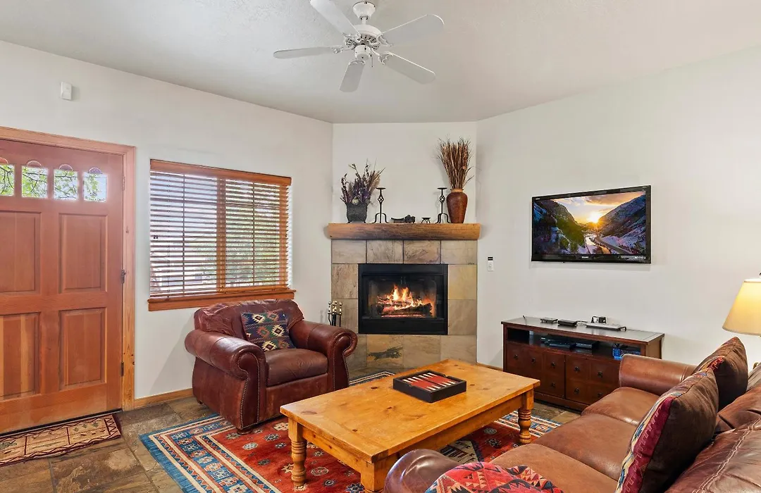 Bear Hollow 3203 | Private Patio | Near Outlets | 2 Hot Tubs | Pool-1