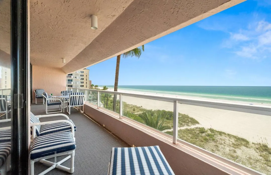 5F Crescent Beach Club-1
