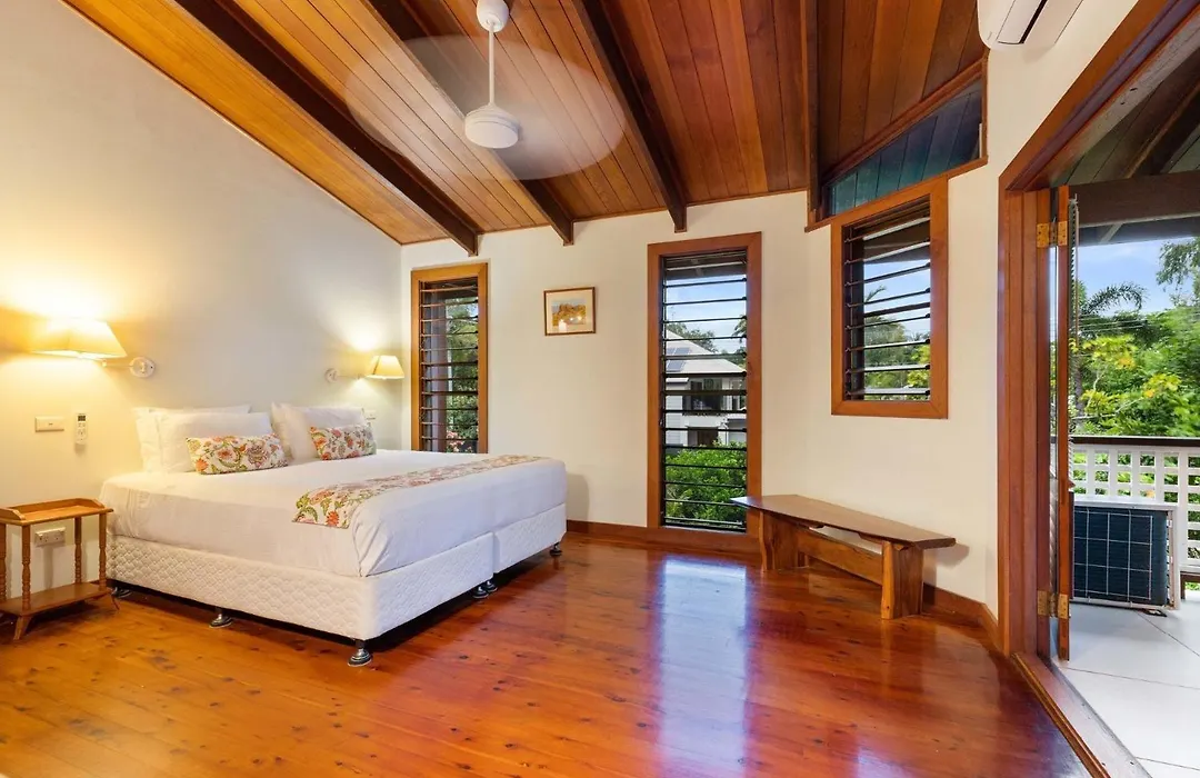 23 Solander Boulevard - Family Home By The Beach-1