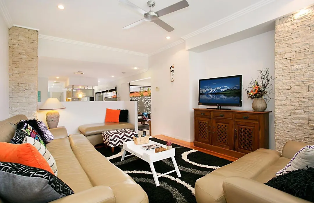 Tobys Beach House-1