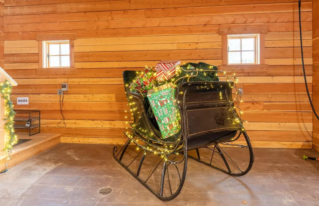 The Stalls At Whitefish-1