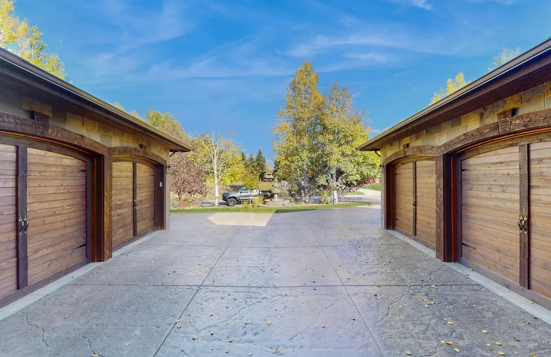 Black Bear Lodge-1