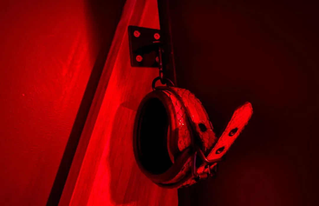 Love Room In Paris-1
