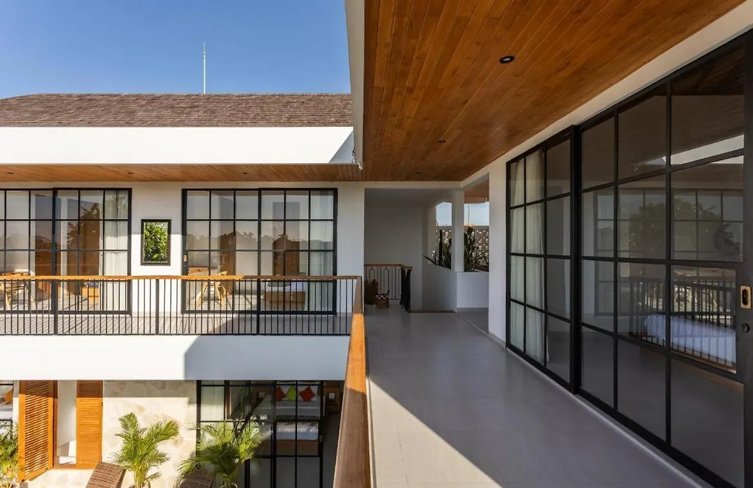 Villa Alora-1