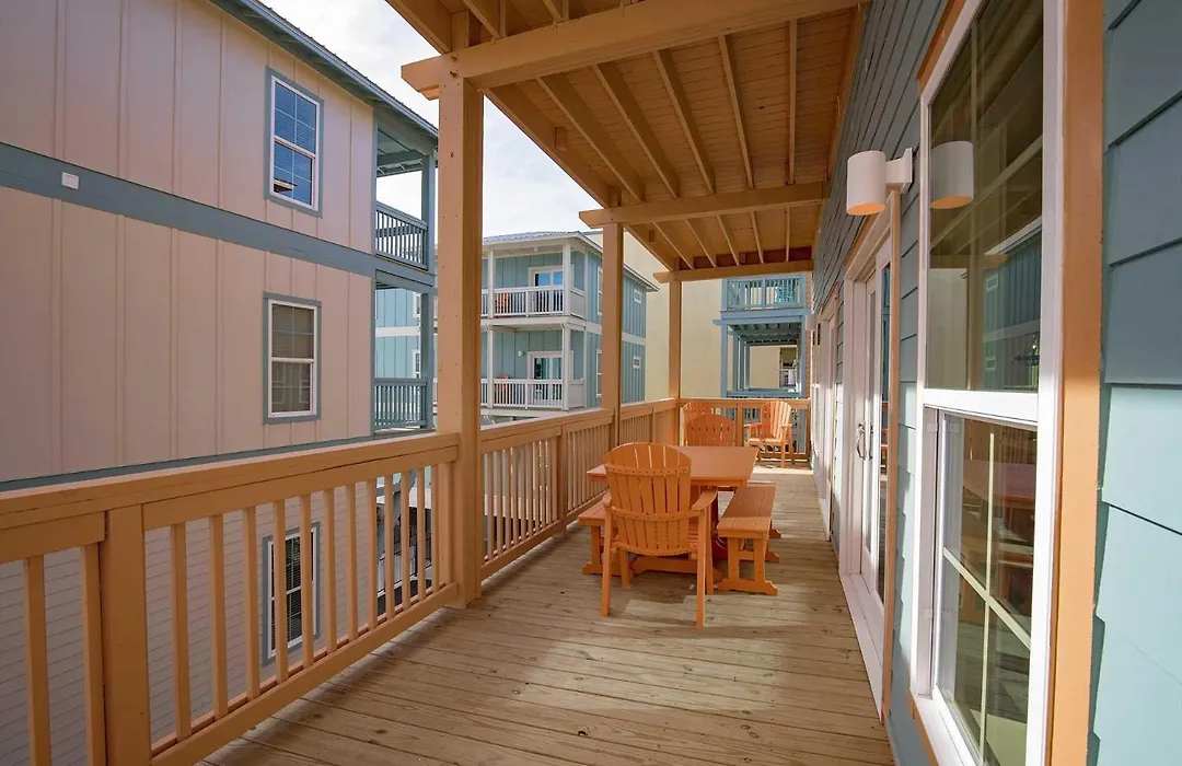 Breezyville Northeast Sun 12Br-1