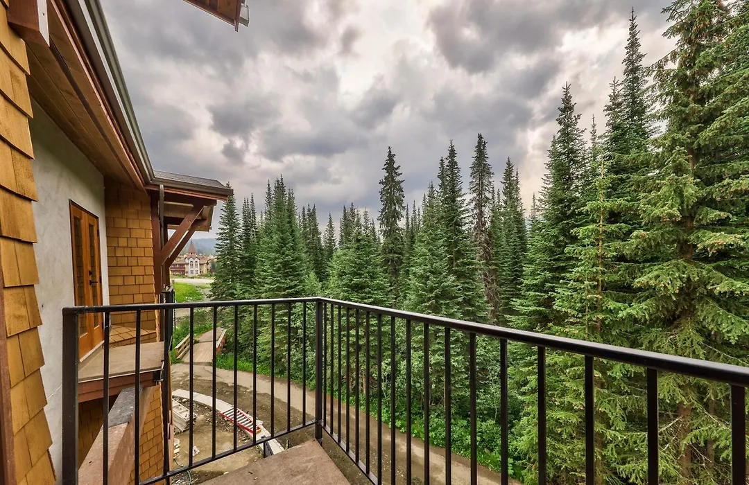 17 Village Walk Sun Peaks Bc-1