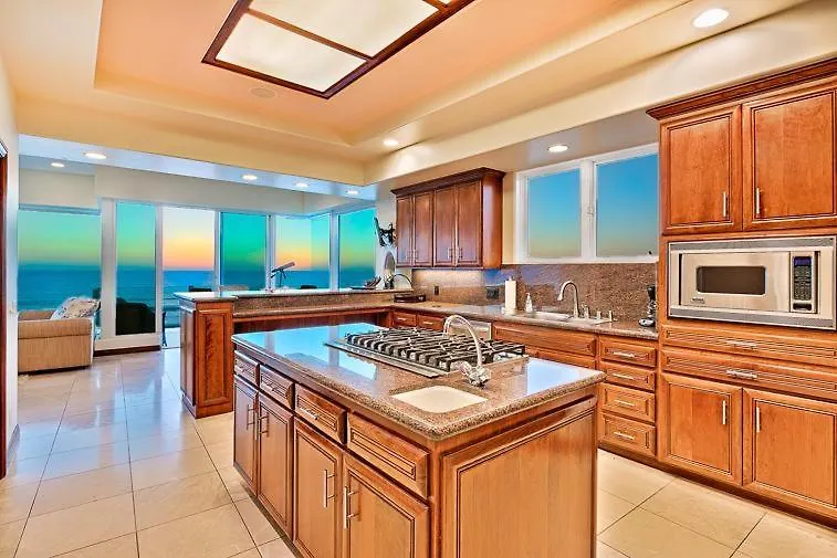 Celebrity Oceanfront Estate-1