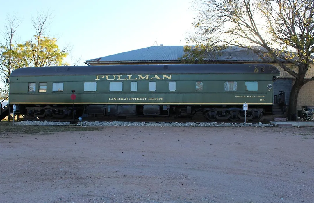 Pullman Train Car-1