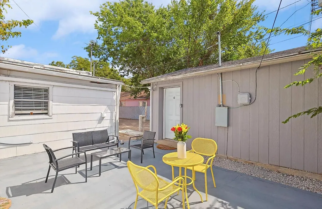 Comfy And Modern Holiday Lofts In Fw-1