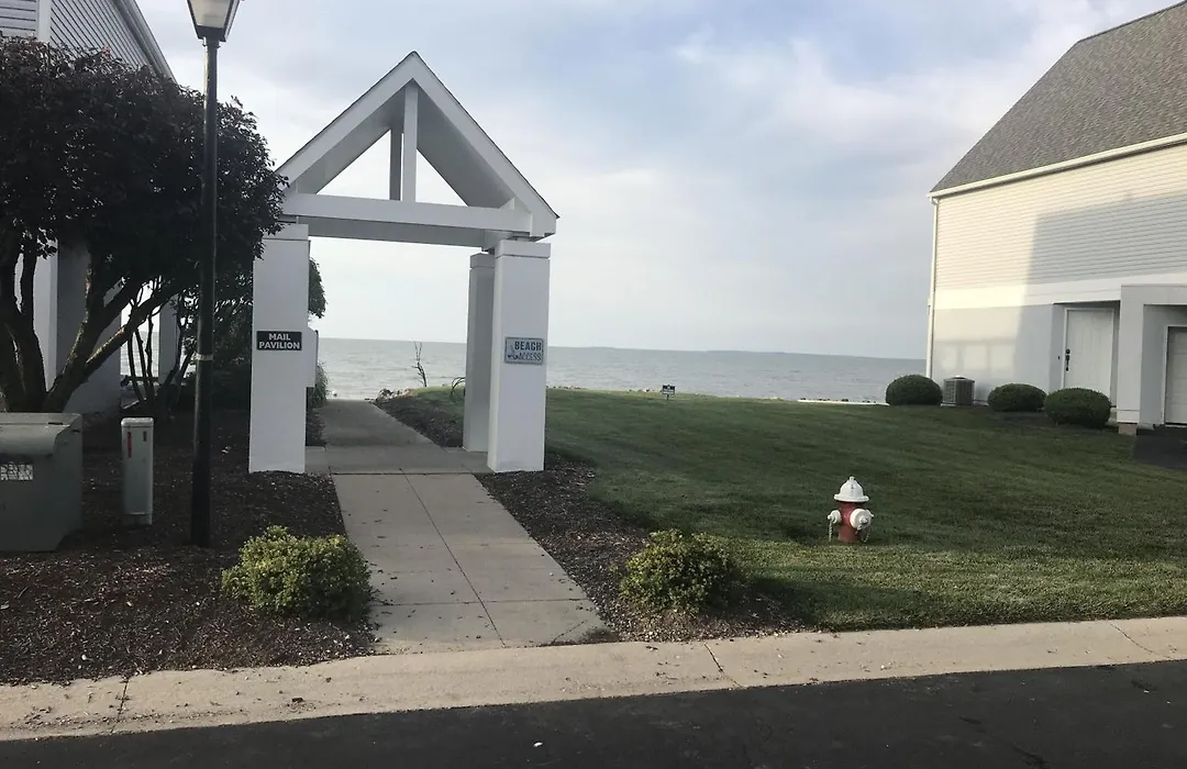 Papa & Gigi'S Lake Front Home-1