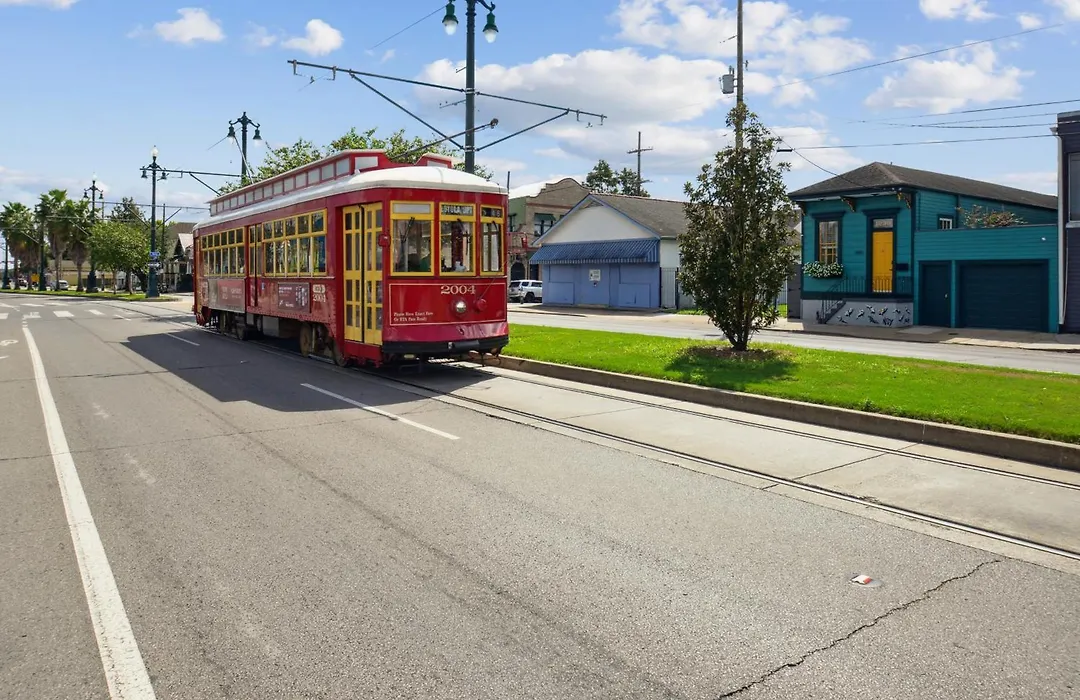 Saint Claude Stunner-1