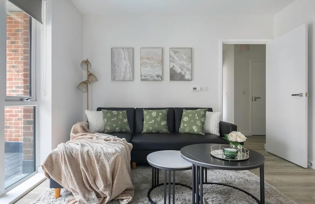 Luxury Two Bed Apartment Near The 02 Arena-1