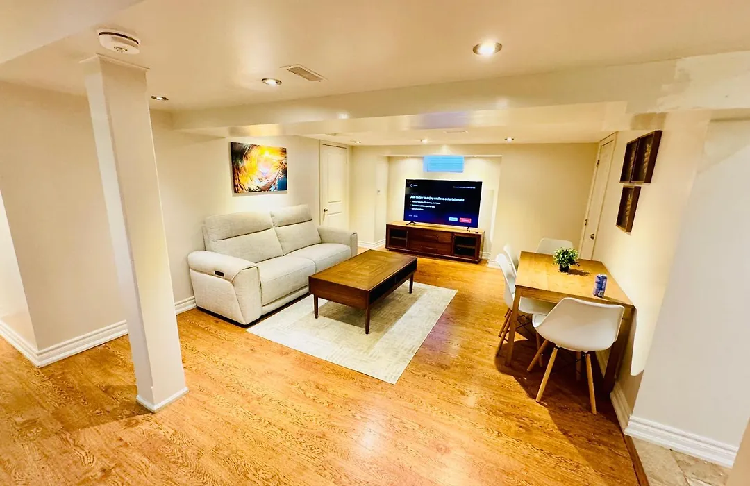 Modern, Comfort & Privacy - Near Airport & Toronto Downtown-1