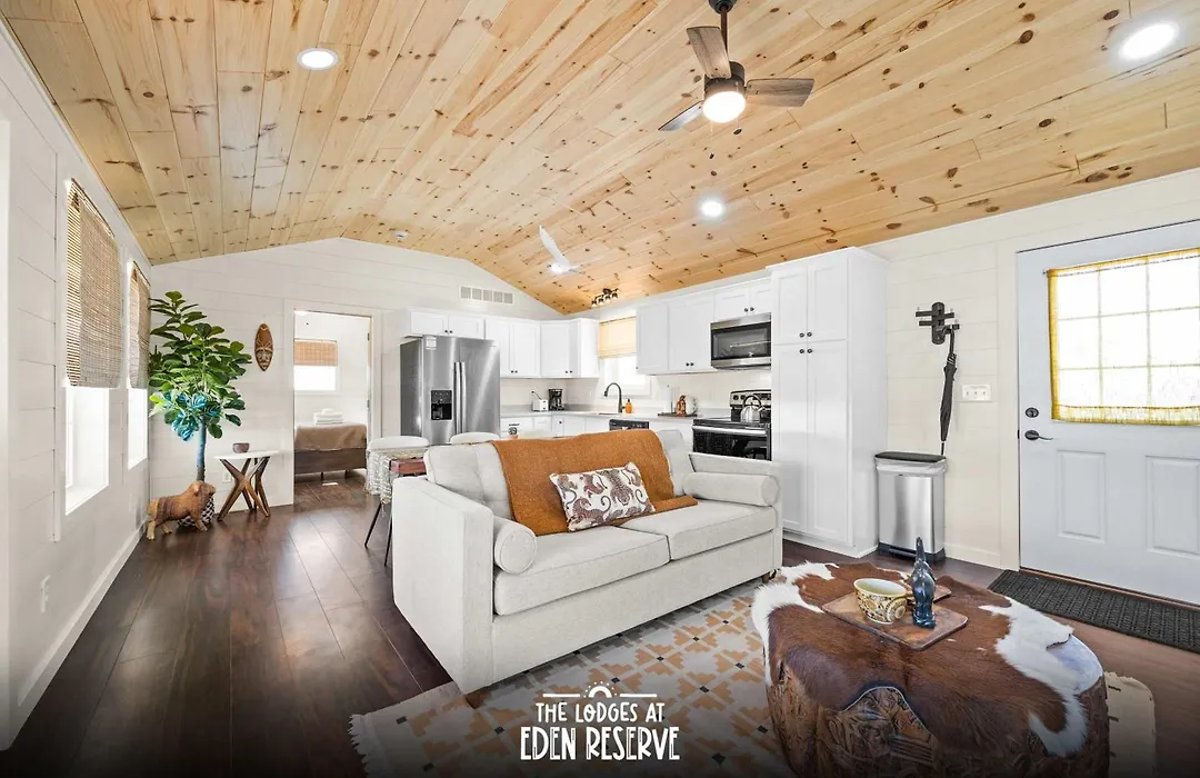 The Lodges At Eden Reserve - Cabins Near Ark-1