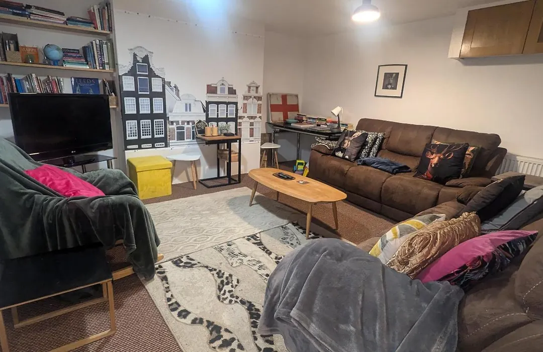 Spacious Home, By Headingley Stadium, Lgi, Leeds Arena, And The University Of Leeds-1