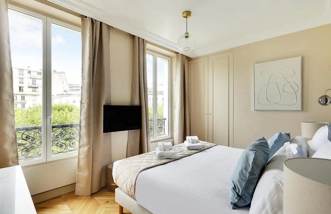Pick A Flat'S Apartment In Invalides - Avenue De Breteuil-1