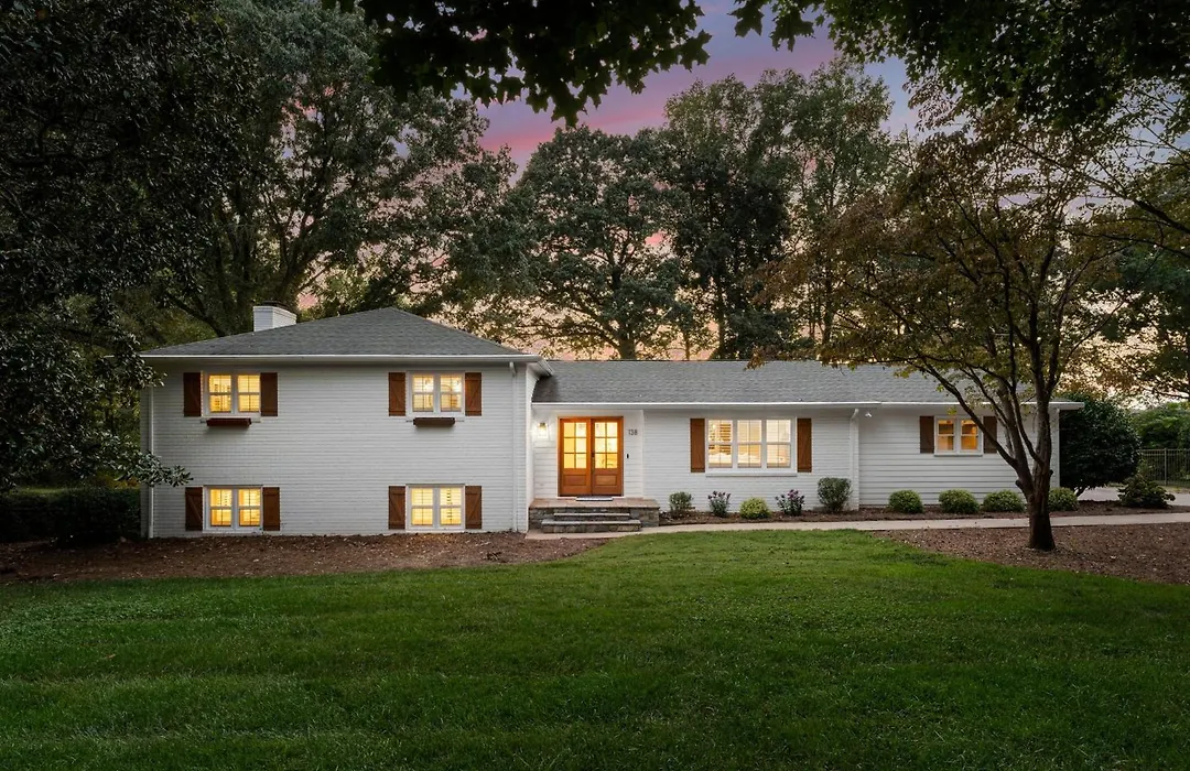 Lakefront Living-1