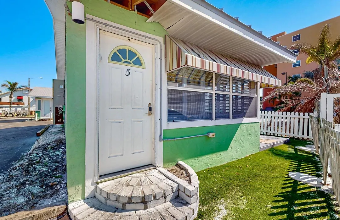 Key Lime Cottage-1