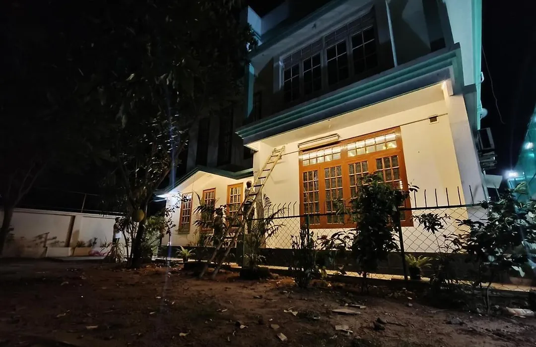 Lee Villa-1