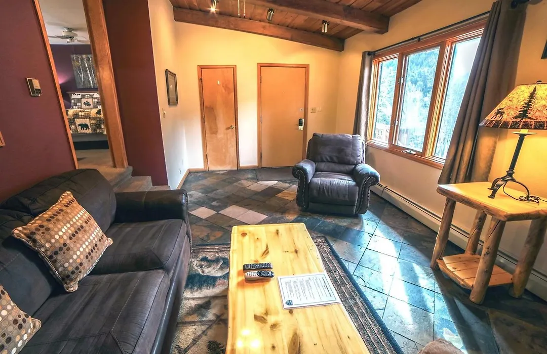Sunnyside Knoll- 15 Cabin-1
