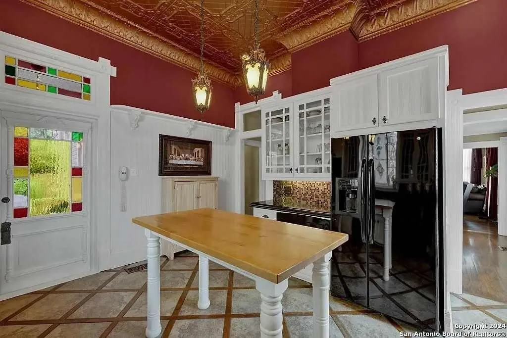 The Abbott House & Event Venue-1