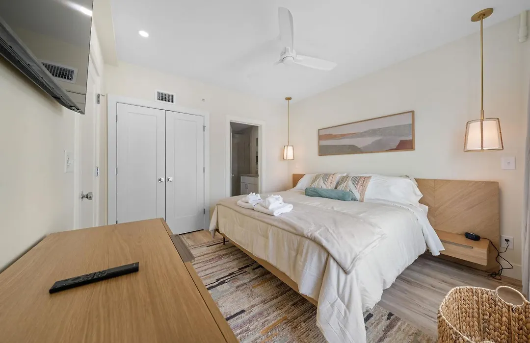 Pier Point Paradise Oceanfront & Elevator-1
