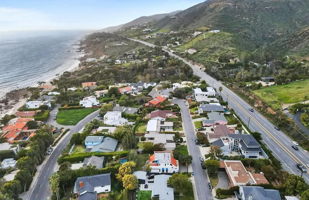 Malibu Beach House By Stay Awhile Villas-1