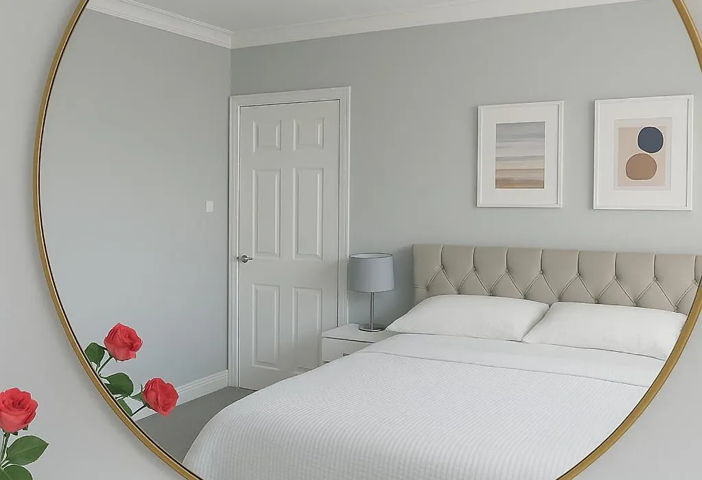 Beautiful Bright Three Bedroom House In Brighton And Hove With Free Parking-1