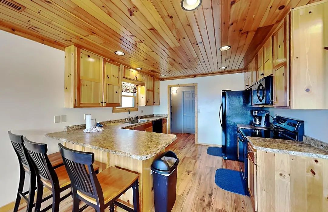 Honey Bear Hideaway-1