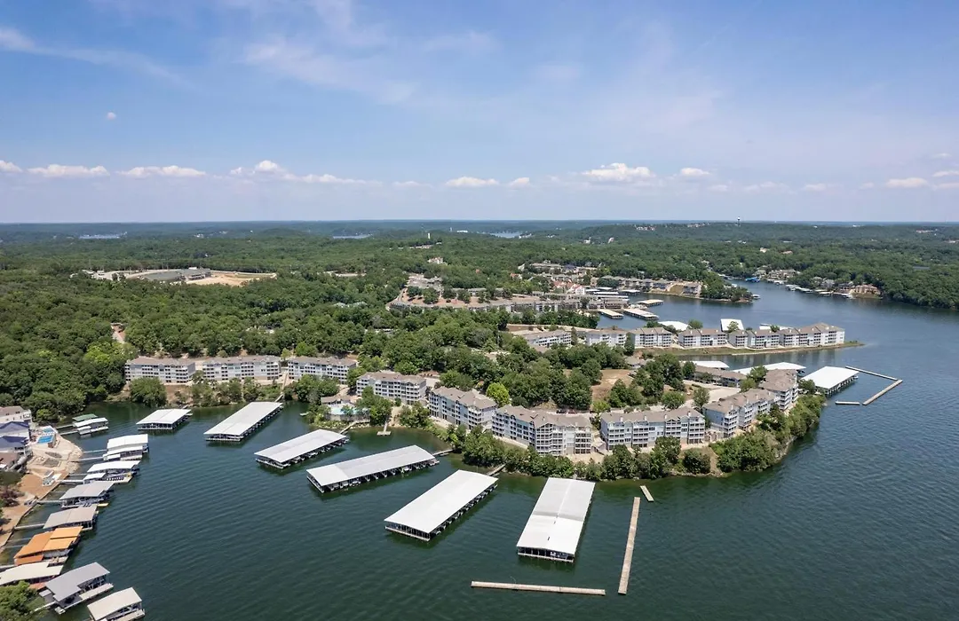 Regatta Bay 404C-1