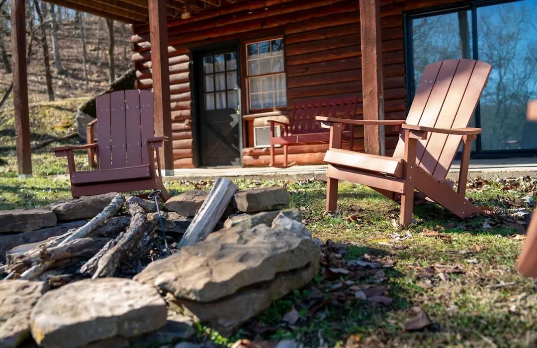 Redbud Valley Foxtail Cabin 6-1