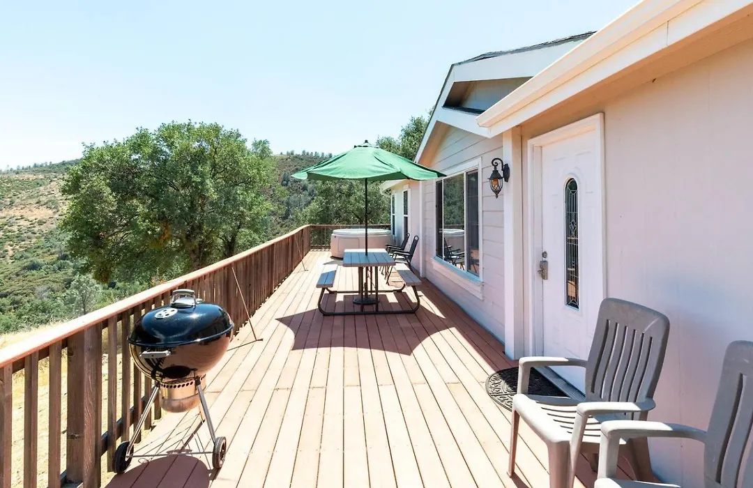 Mariposa Ridge Retreat-1