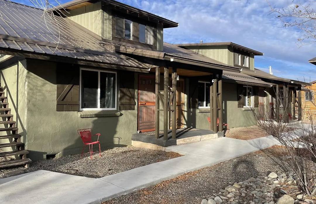 The Spruce Lodge-1