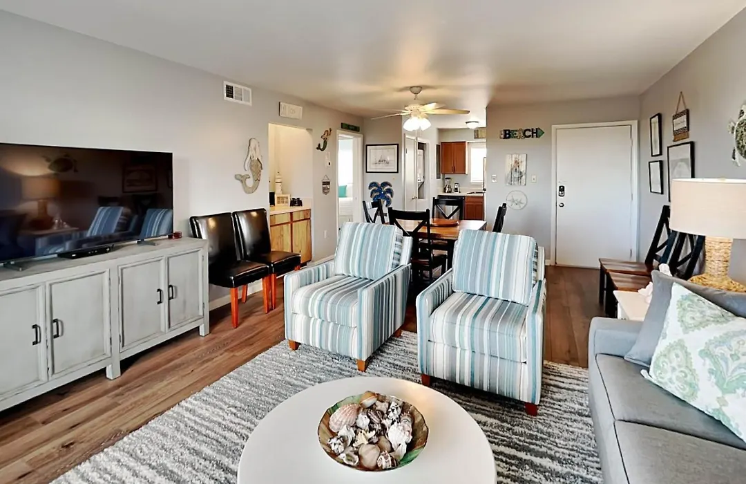 Lighthouse Point 20A-1
