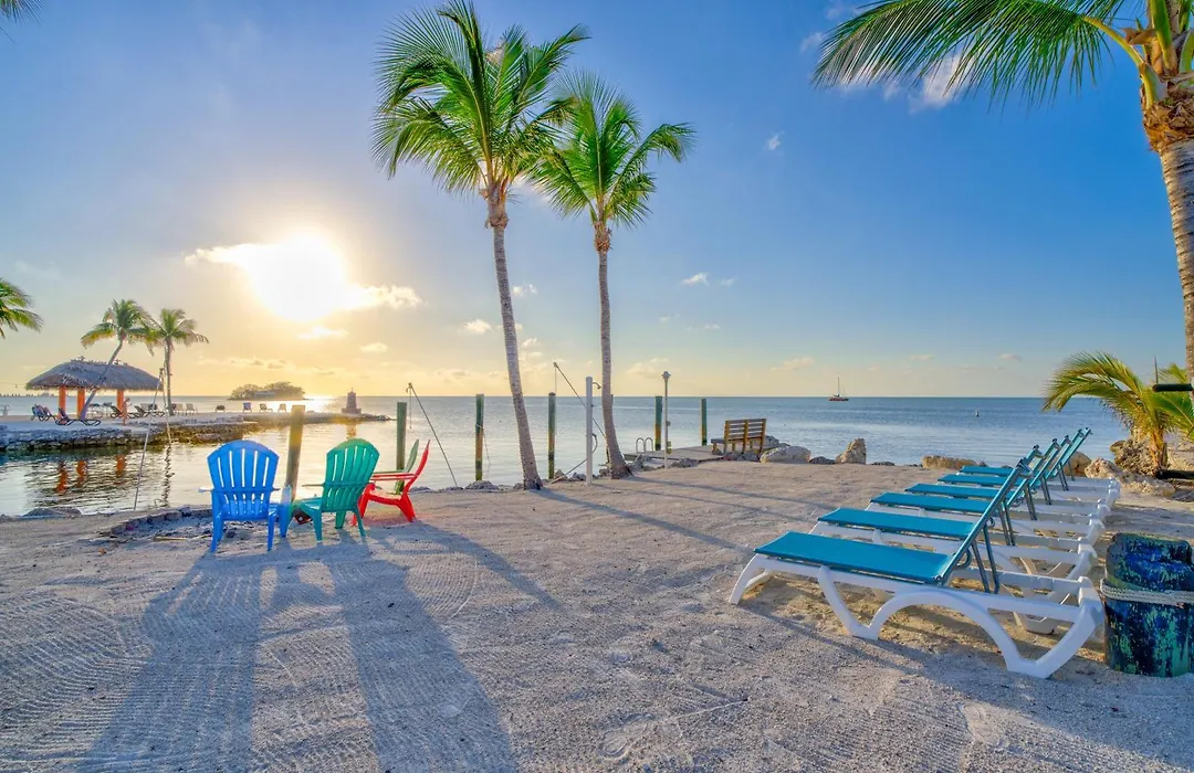Aqua Lodges At 47Th Street-1