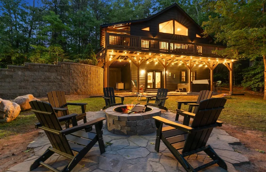 Luxury Cabin Hot Tub & Game Room Near Highlands-1