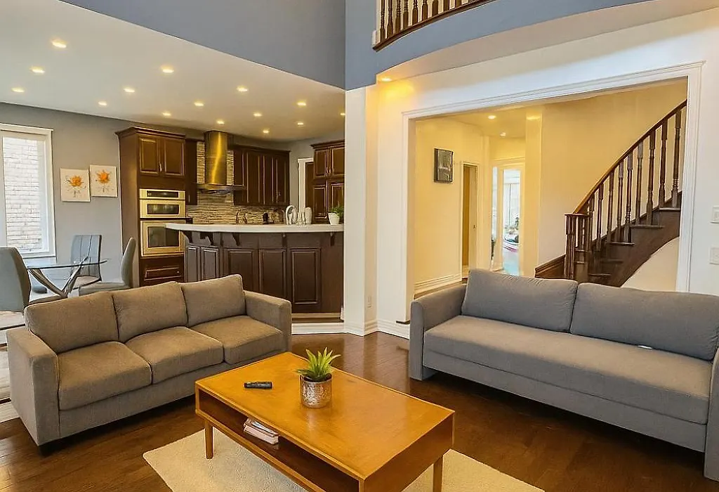 Large 5-Bedroom Gem - Stylish, Spacious, Well-Located-1