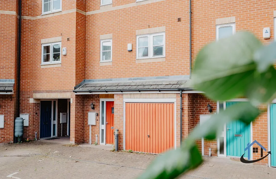 4 Clovelly Court, Derby, De22 1Gs-1