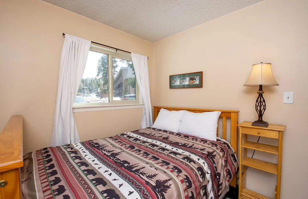 Hi Country Haus Unit 0406-1