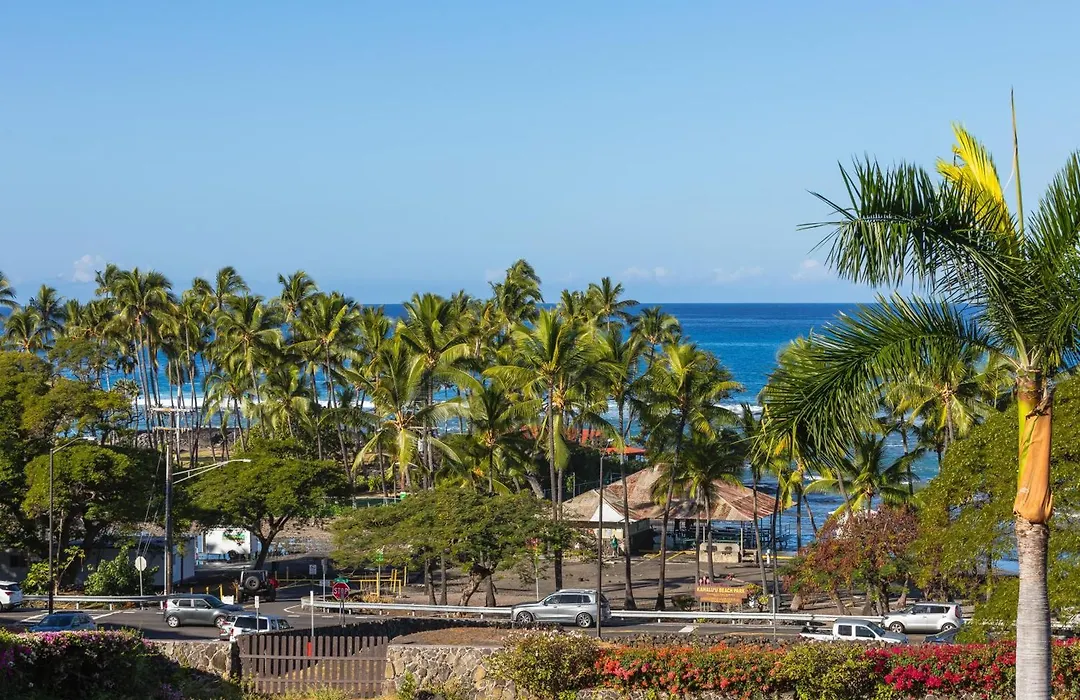Kahaluu Bay Villas-1